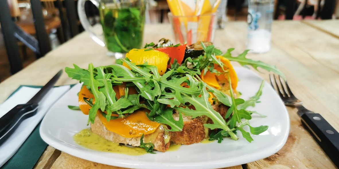 Bakkerswinkel Westerpark Amsterdam toast with rucola