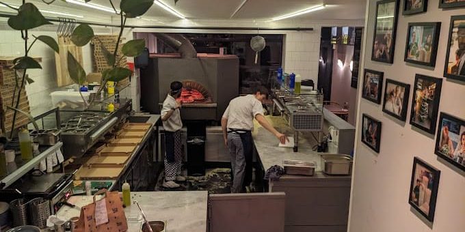 De Pizzabakkers Willemsparkweg - kitchen