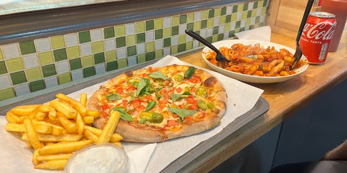 Il Capo Italian Pizza & Pasta pizza meal and pasta with fries