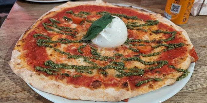 Il Sogno pizza restaurant amsterdam - pesto pizza