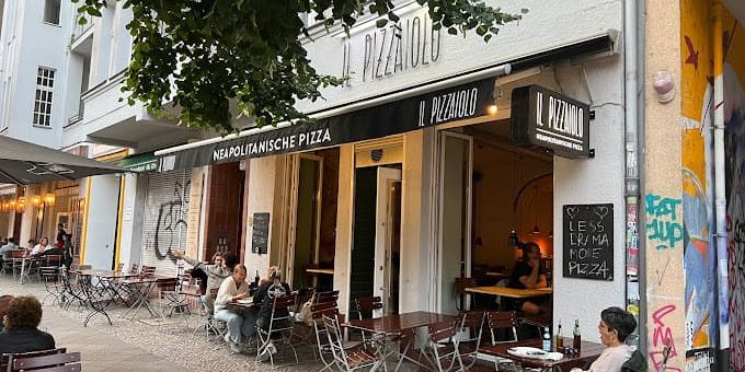 Il pizzaiolo pizzeria place amsterdam - terrace view