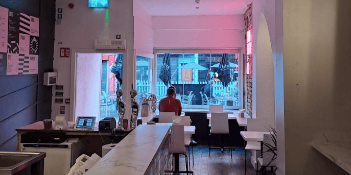 dash burger dublin restaurant inside atmosphere