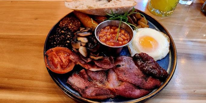 jay kays dublin english breakfast with beans eggs and bacon