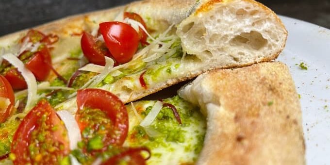 zeus pizza & pide restaurant berlin - pizza pesto with cherry tomatoes