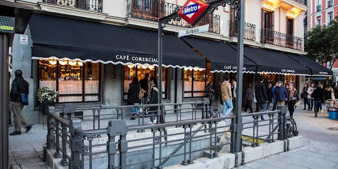 Café Comercial Madrid - Outlook Atmosphere