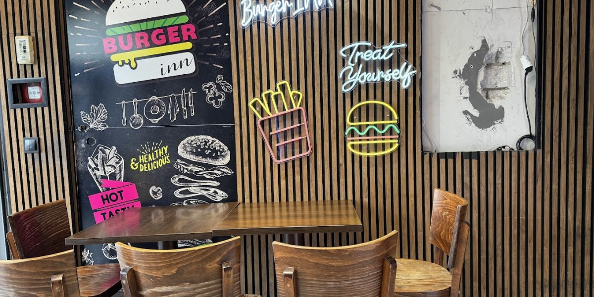 burger inn berlin - inside atmosphere-min