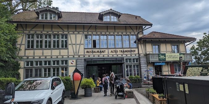 Altes Tramdepot Brauerei Restaurant Bern - Outside Atmosphere