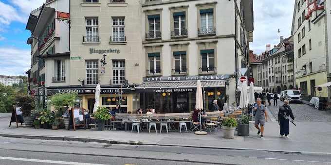 Café des Pyrénées Bern - Outiside Atmosphere