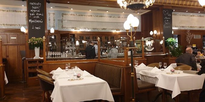 Jack's Brasserie Bern - Inside Atmosphere