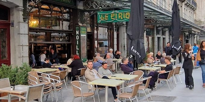 Le Cirio Brussels - Outside Atmosphere