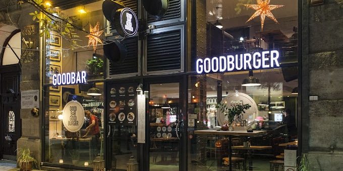 GoodBar GoodBurger Budapest - Outside Atmosphere