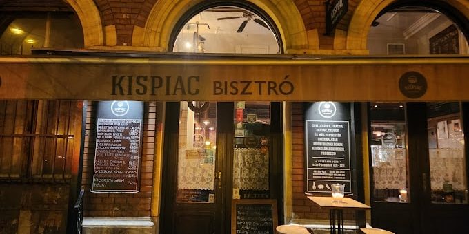 Kispiac Bisztro Budapest - Outside Atmosphere