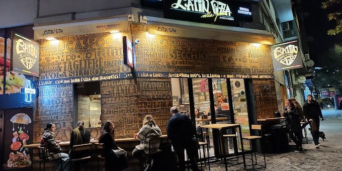 Latin Pizza Bucharest - Outside Atmosphere